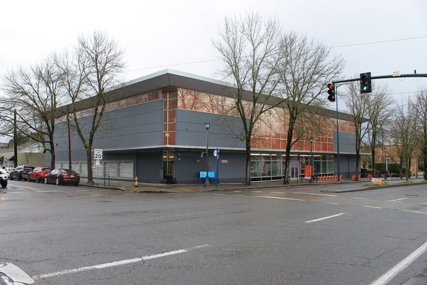 More Photos Of 2650 NE Martin Luther King Blvd, Portland Freestanding For Lease