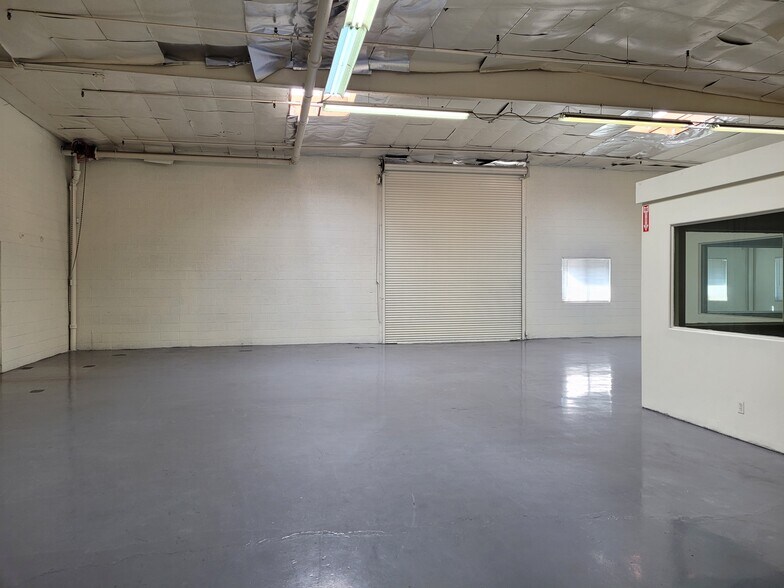 More Photos Of 1008 W Brooks St, Ontario Warehouse For Lease