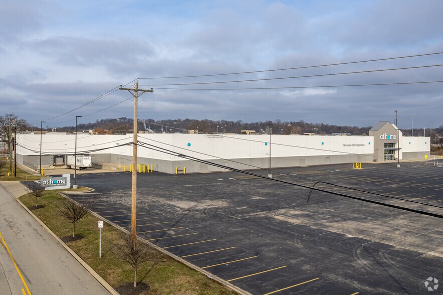 More Photos Of 4825 Marburg Ave, Cincinnati Freestanding For Lease