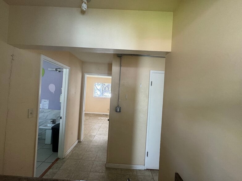 More Photos Of 2330 Prince St, Berkeley Schools For Sale