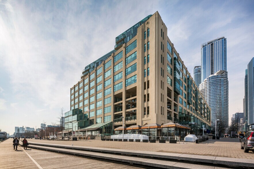 More Photos Of 207 Queens Quay W, Toronto Office Residential For Lease