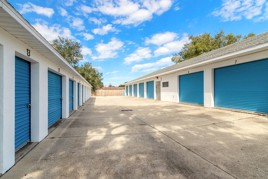 More Photos Of 2220 Hibiscus Dr, Edgewater Office For Sale