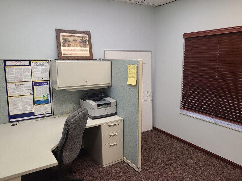More Photos Of 3023 Eastland Blvd, Clearwater Office For Sale