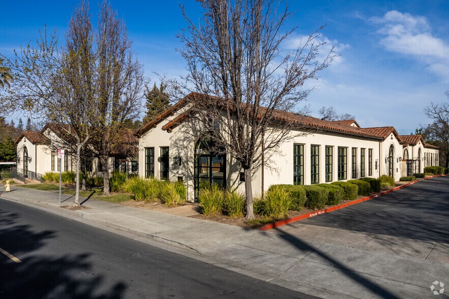 Primary Photo Of 301-325 Ray St, Pleasanton Office For Lease