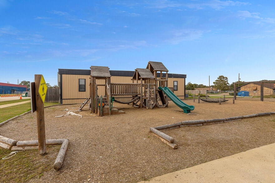 More Photos Of 7720 Park North Dr, Beaumont Schools For Sale