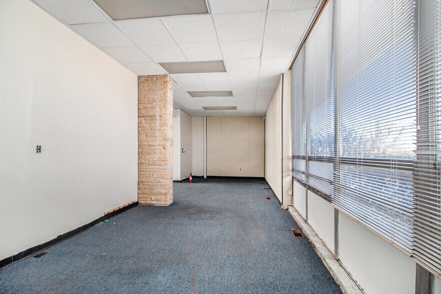 More Photos Of 740 Emerick St, Ypsilanti Medical For Lease