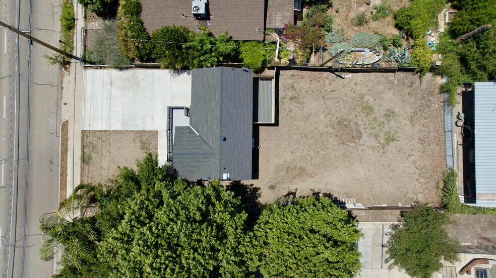 More Photos Of 1012 E Mineral King Ave, Visalia Flex For Sale