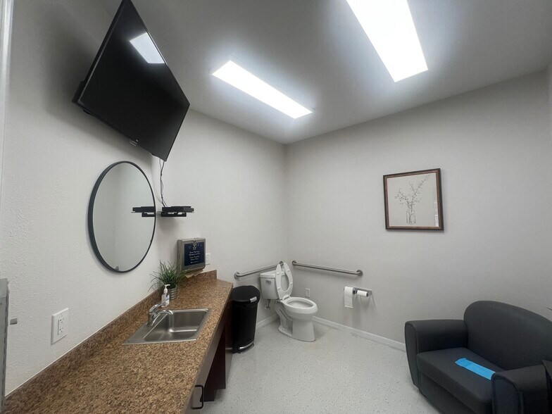 More Photos Of 3743 Maryweather Ln, Wesley Chapel Medical For Sale