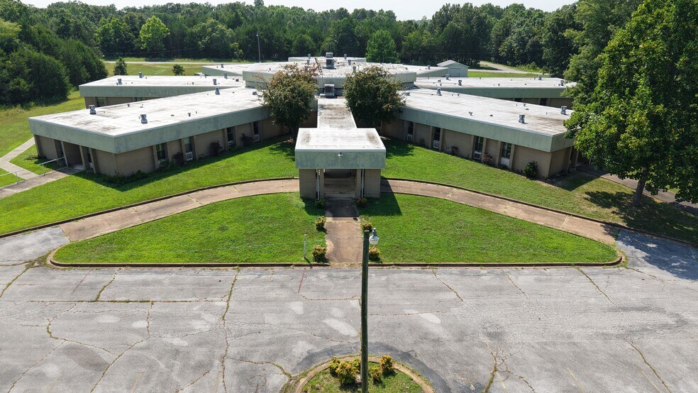 More Photos Of 10A Highway 289, Horseshoe Bend Skilled Nursing Facility For Sale