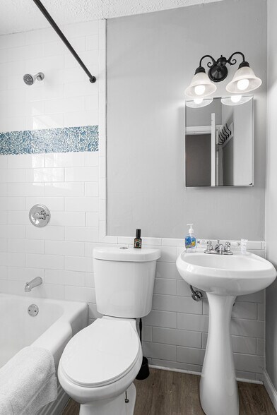 More Photos Of 201 3rd St, Fairport Harbor Hospitality For Sale