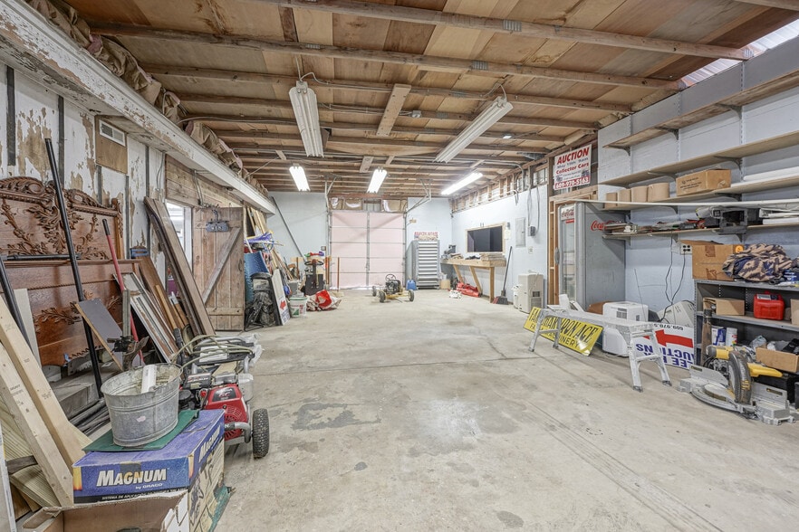 More Photos Of 461 Three Bridge Rd, Newfield Industrial For Sale