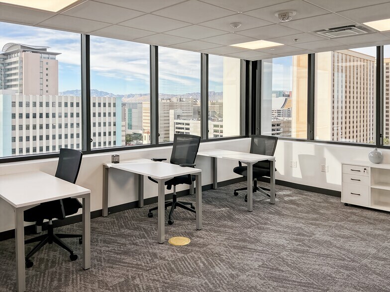 More Photos Of 302 E Carson Ave, Las Vegas Coworking Space