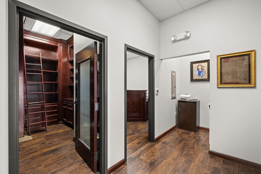 More Photos Of 6996 Piazza Grande Ave, Orlando Office For Lease