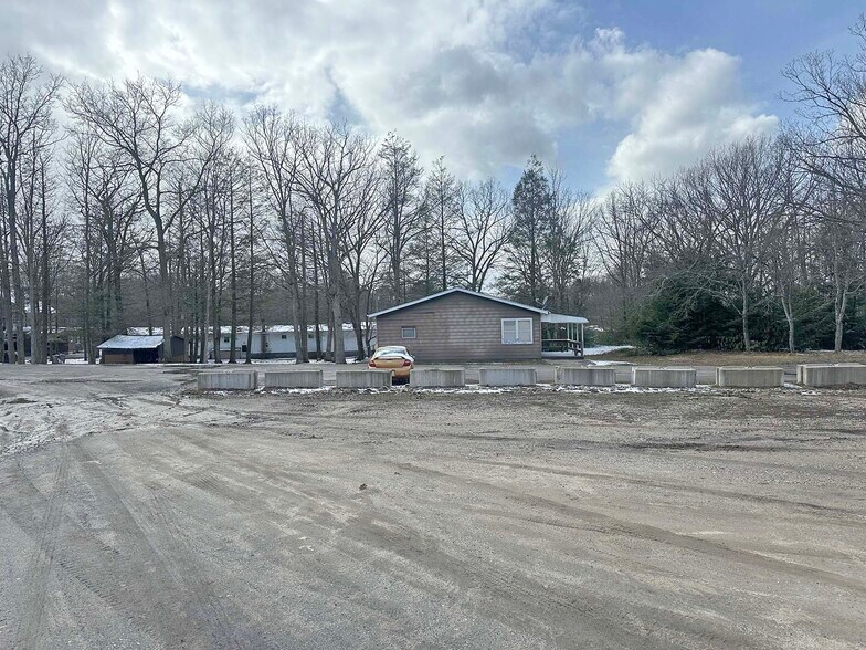 More Photos Of 982 W Center St, Sheppton Bar For Sale