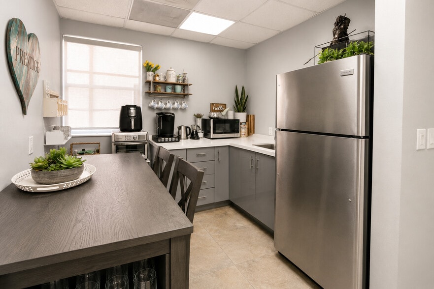 More Photos Of 555 Biltmore Way, Coral Gables Medical For Sale