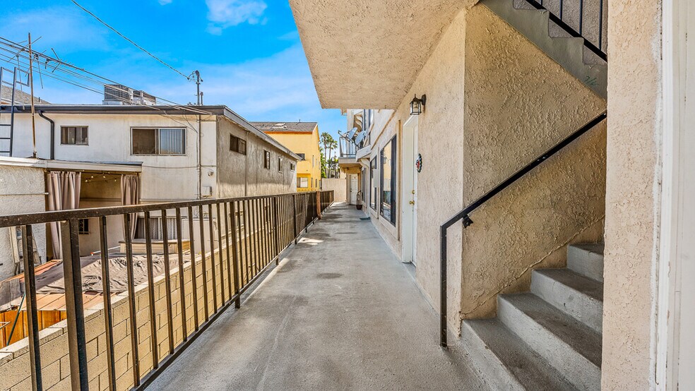 More Photos Of 5319 Cartwright Ave, North Hollywood Apartments For Sale