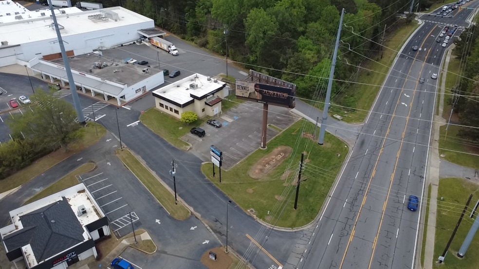 More Photos Of 7820 Holcomb Bridge Rd, Peachtree Corners General Retail For Sale
