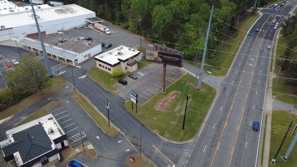 More Photos Of 7820 Holcomb Bridge Rd, Peachtree Corners General Retail For Sale