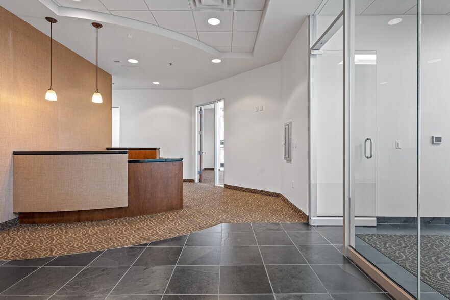 More Photos Of 13847 N Northsight Blvd, Scottsdale Office For Lease