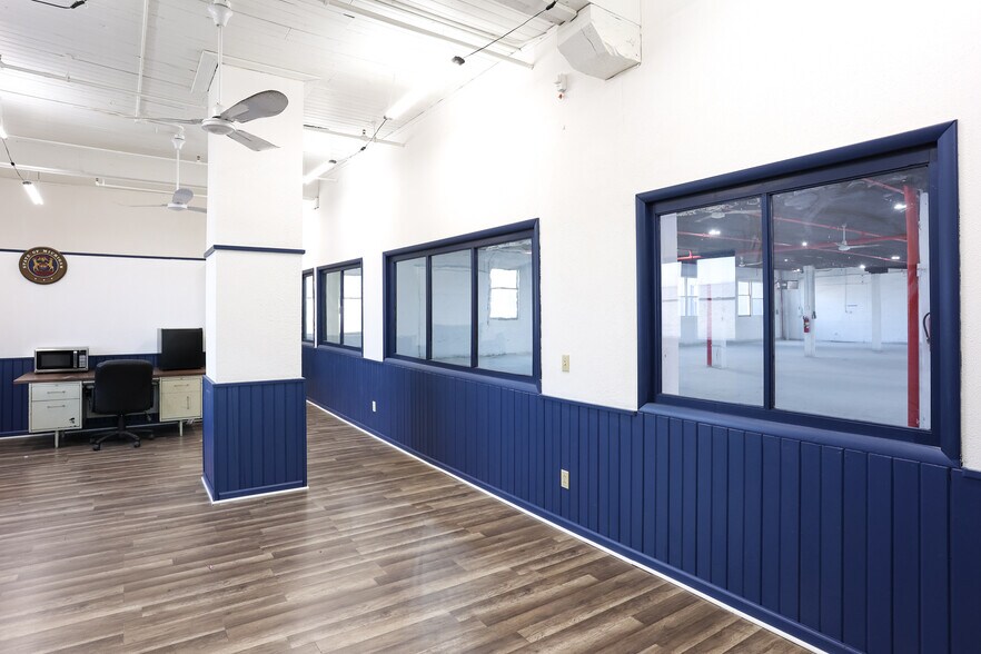 More Photos Of 1811 Factory St, Kalamazoo Manufacturing For Lease
