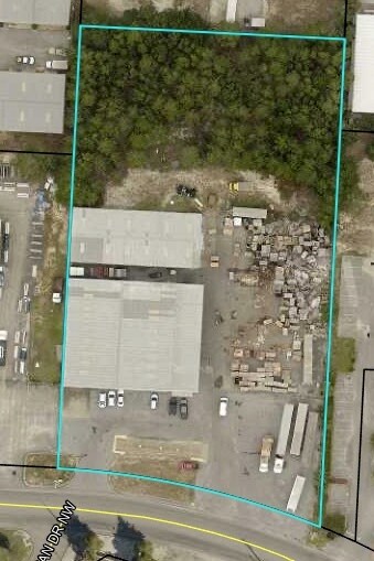 More Photos Of 627 Anchors St NW, Fort Walton Beach Warehouse For Sale