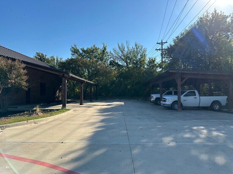 More Photos Of 700 Katy Rd, Keller Office For Lease