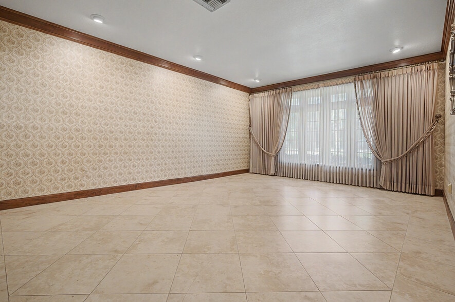 More Photos Of 2160 Laurence Dr, Clearwater Office For Sale
