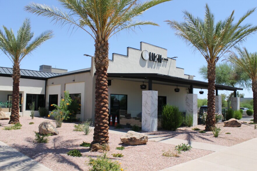 Primary Photo Of 7470 S Priest Dr, Tempe Restaurant For Sale