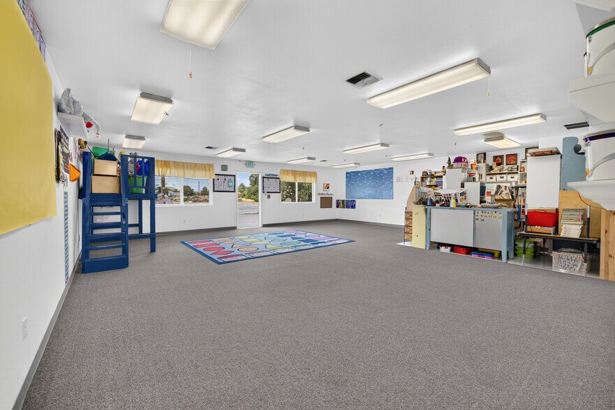 More Photos Of 1706 Bronco Ln, Richland Daycare Center For Sale