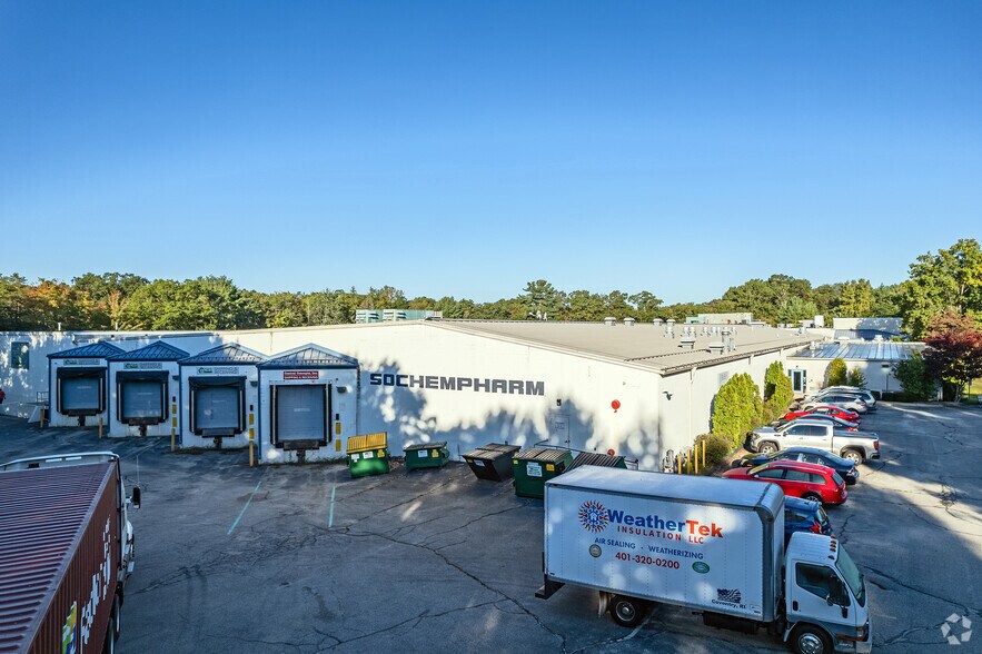 More Photos Of 1372 Main St, Coventry Warehouse For Lease