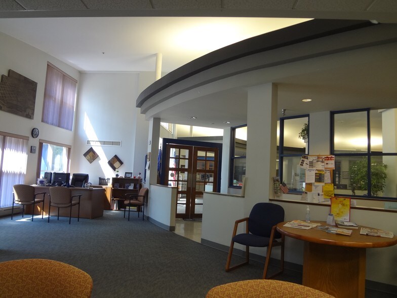 More Photos Of 222 W 6th St, Junction City Office For Sale