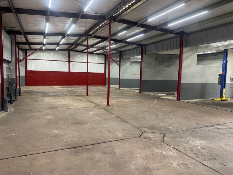 More Photos Of 10105 Old Bammel N Houston Rd, Houston Carwash For Lease