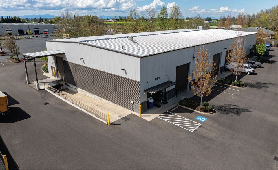 More Photos Of 91370 N Coburg Industrial Way, Coburg Manufacturing For Lease