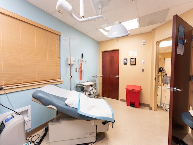 More Photos Of 1051-1103 W Sherman Ave, Vineland Medical For Lease