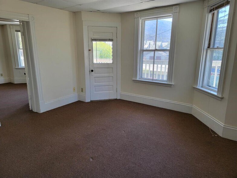 More Photos Of 5-9 Merchant St, North Walpole Apartments For Sale