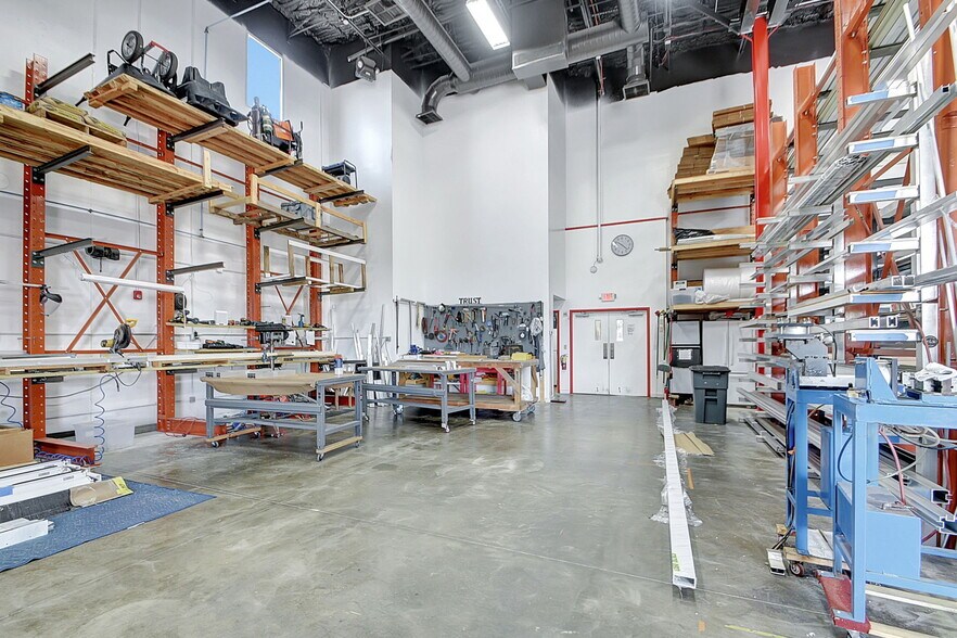 More Photos Of 7150 Seacrest Blvd, Lantana Showroom For Sale