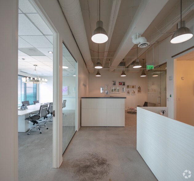 More Photos Of 3060 Peachtree Rd NW, Atlanta Office For Lease