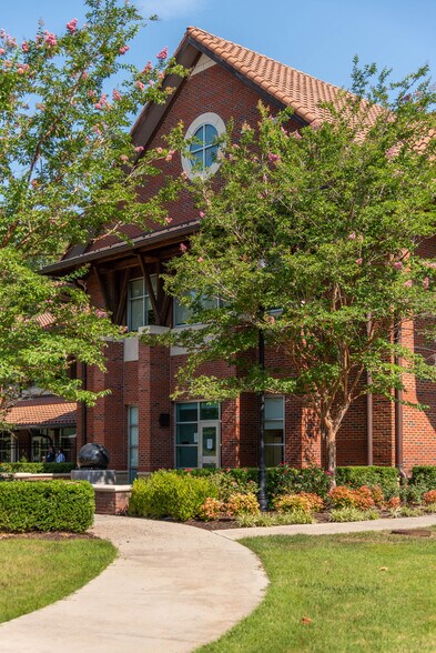 More Photos Of 13901-13911 St. Francis Blvd, Midlothian Hospital For Lease