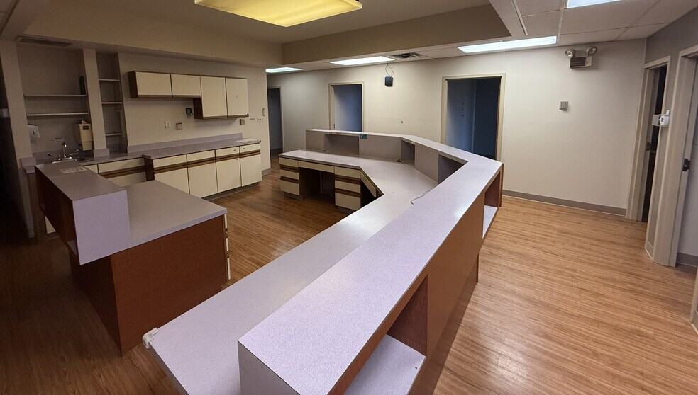 More Photos Of 3250 Middle Urbana Rd, Springfield Medical For Sale