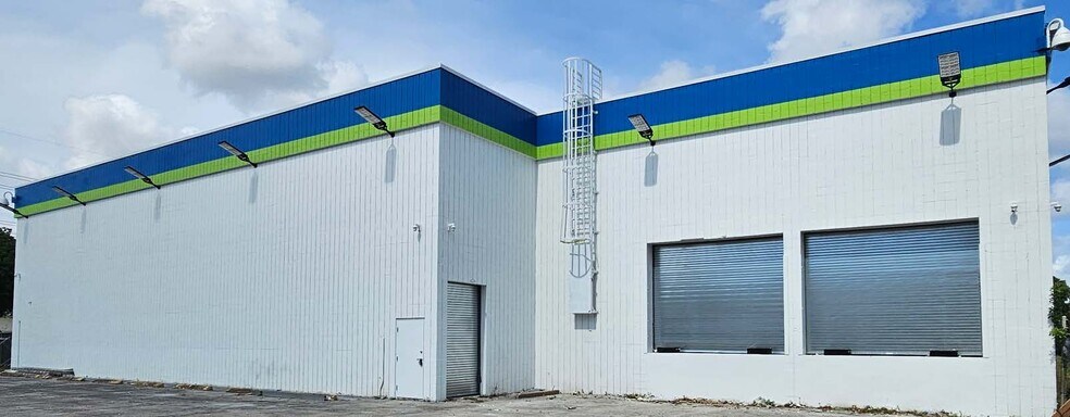 More Photos Of 8800 NW 15th St, Miami Warehouse For Lease