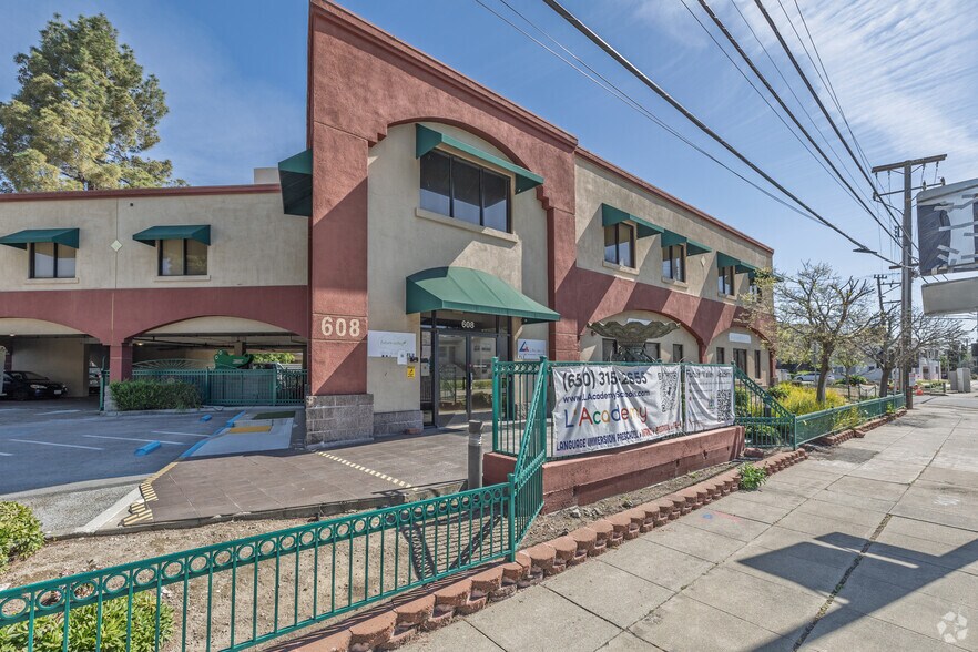More Photos Of 608 N El Camino Real, San Mateo Schools For Lease
