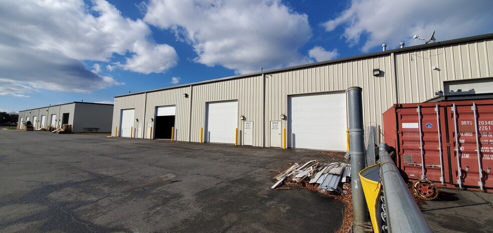 More Photos Of 8660-8680 Virginia Meadows Dr, Manassas Flex For Lease