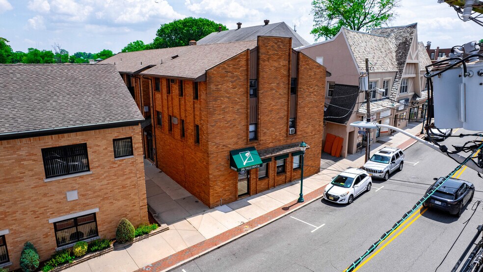 More Photos Of 216 Stuyvesant Ave, Lyndhurst Office For Sale