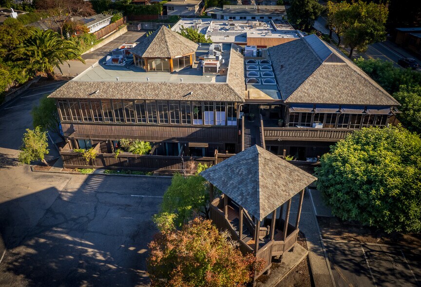 More Photos Of 1036 Sir Francis Drake Blvd, Kentfield Office For Lease