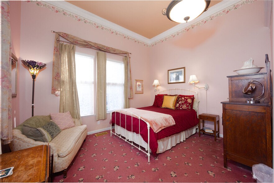 More Photos Of 393 Stage Rd, Pescadero Hospitality For Sale
