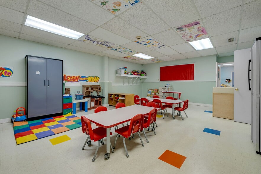 More Photos Of 3472 N Monroe St, Tallahassee Office For Sale