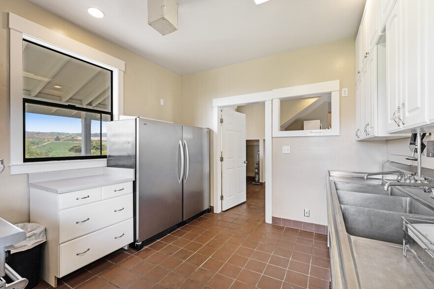 More Photos Of 1258 San Andreas Rd, La Selva Beach Hospitality For Sale
