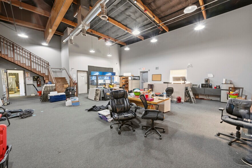 More Photos Of 350 S Rock Blvd, Reno Light Manufacturing For Lease