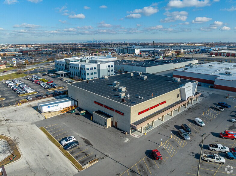 More Photos Of 7600 La Crosse Ave, Burbank General Retail For Sale