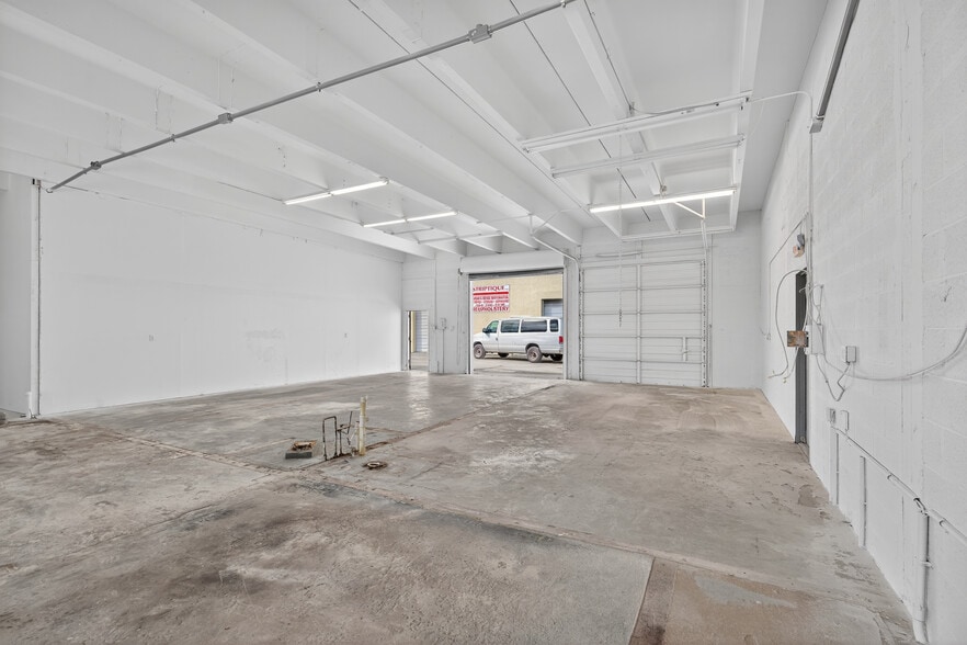 More Photos Of 1460 Cypress Dr, Jupiter Warehouse For Sale